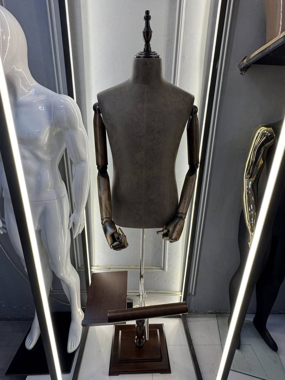 بمناسبة شهر رمضان عروض توفرت لدينا ملكانات بجميع الأنواع فايبر إسفنج رجالي نسائي أطفال يتوفر كراسي ايضاً للاتصال علي الرقم الآتي ***********🚚
