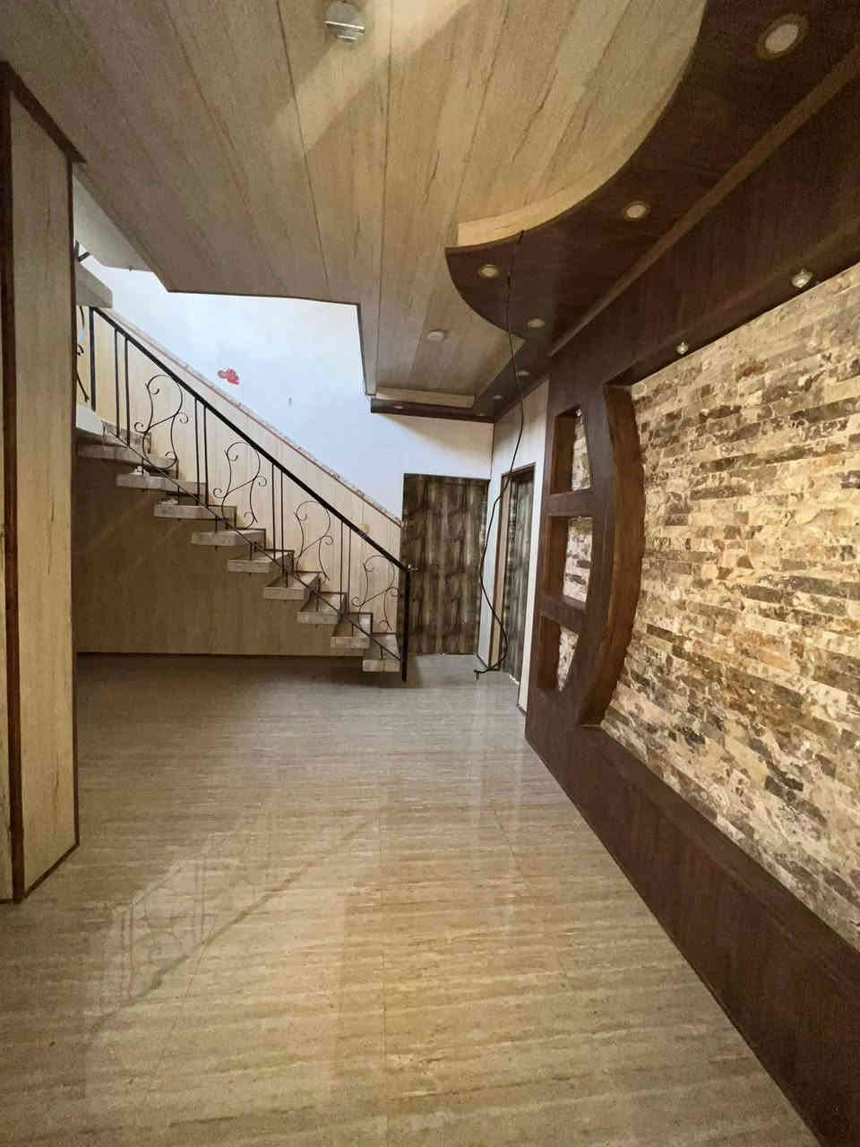 🏠دار للأيجـــــــــار
فـٓــــي الأساتــــــذة الأولــــــىٰ مقابــــــل مطعــــــم نائـــــــل
__________________
المساحــــــة // 200م
الواجهـــــــــة // 10م
النــــــــــــــزال // 20م
__________________
🧱🏗️ #البنـــــــــــــاء
غرفتيــــــــــن وصالــــــــــة وهـــــــــول ومطبــــــــخ ومجمـــــــــع صحيـــــــــات وگـــــــــراج وصحيـــــــــات خارجيـــــــــــة ...
___________________

___________💲
قيمـــــة الايجـــــــار 550 قفـــــل بـــدون عملـــــة
___________💲

___________________
#مكتـــــب
       🪐 الخــــارطــــة العقـــــاريــــة 🪐
#الكائـــــــــن
   فـــي ⇩ حـي_الطيـاره_شـارع_25_الـرئيســي_قــرب
_المــــدرس_حسيـــن_طيــــاره
0️⃣7️⃣8️⃣2️⃣5️⃣2️⃣1️⃣2️⃣5️⃣6️⃣5️⃣📲
___________________________________
