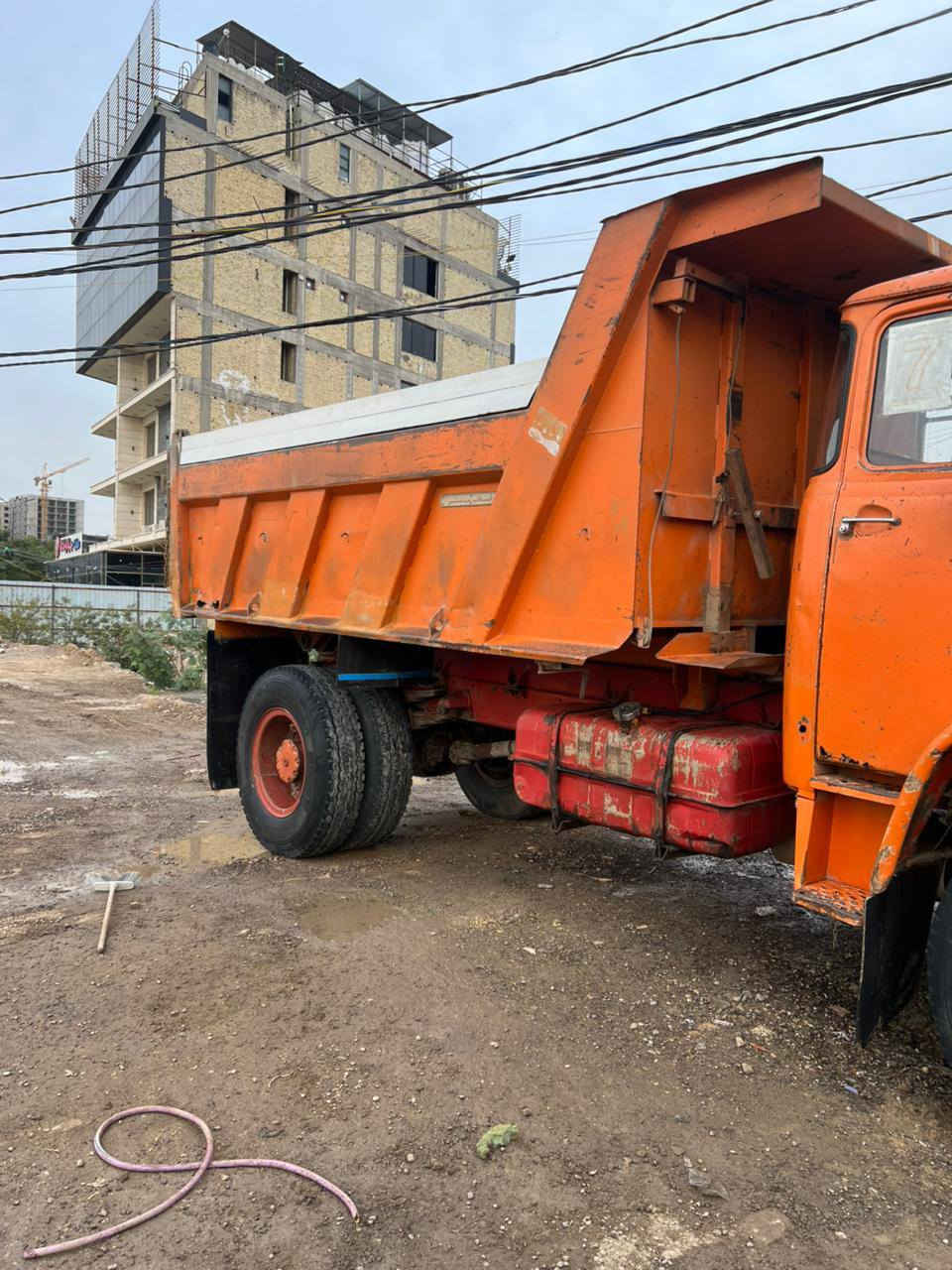 سلام عليكم مان للبيع بلاديه رقم بصره بدي جديد قماره بلاديه صبغ قليل الاستفسار ***********
