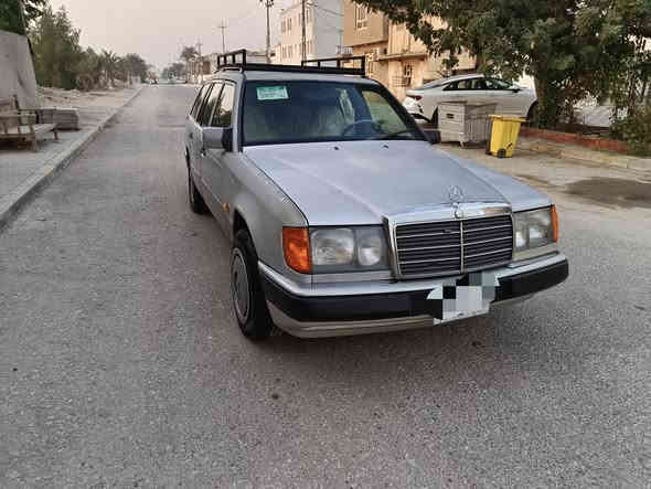 مارسدس دب ستيشن رقم بغداد السياره حلوه بدون ضربه بدون خياسات قواعد الدبل سليمات جاهزه من كلشي كير مكينه حداديه كهربائيات كله شغال دواخلها جديده كشنات كهربائي شغالات مكينتها بطه موديل 88 السعر 47$ وبيها مجال ***********
