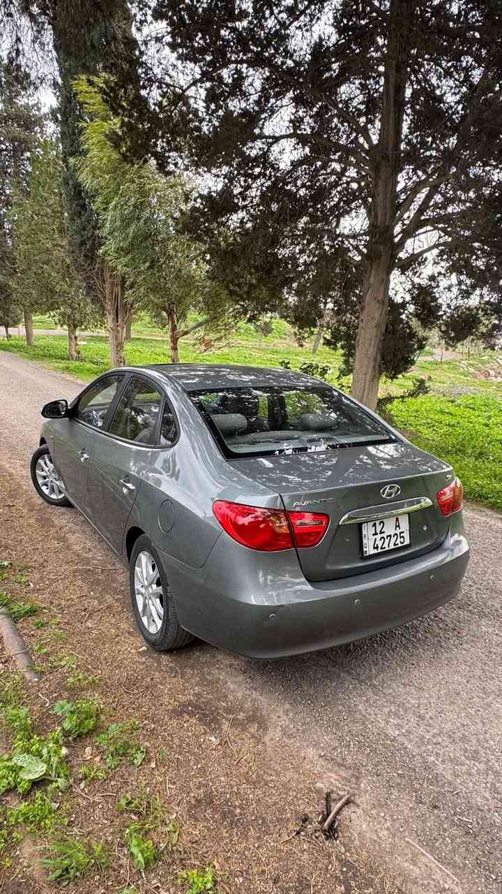 بسم الله والصلاة والسلام على رسول الله

 سيارة: Avanti 2010 S16

مواصفات السيارة:
السيارة وارد كوري فول مواصفات على موديلها
محرك 16
بصمة اصلية
دخول ذكي
فتحة سقف
حساسات خلفية
تدفئة مقاعد
اشاير بالمري
مري سحب
تحكمات ستيرن جهتين
شاشة (مضافة) 
 كاميرة خلفية (مضافة) 
تبريد شاشة
دكشن عالي
نظام توقف ABS
نظام قيادة ECO
وييل كب 16
بصمات عدد 2 اصلية

وضع السيارة:
السيارة بحالة جيدة جداً. 
سنوية جديدة
محرك جديد مبدل قبل 6 اشهر
طخم امامي وخلفي ودسكات جديدة
طخم تايرات جديدة
باتري جديد
تم تبديل منظومة البانزين بالكامل من الفيت بمب والنوزلات ومجاول وبلكات (منظومة البانزين بالكامل جديدة)
راديتر امامي وراديتر داخلي جديد
دوشمة كاملة للسيارة مع الارضيات والصندوق
✅تقريبا كلشي بالسيارة جديد وافضل انواع المواد الاحتياطية في السوق (سيارة نظيفة جدا مصروف عليها) 
الكير يؤخر بالتبديل (اذا اكو مشكلة بيه يخصم سعر الكير من سعر السيارة)

هيكل السيارة:
الهيكل نظيف جداً كما بالصور، السيارة بدون صبغ، يوجد تعديل بارد بالجاملغ الامامي للسكن وطخة بسيطة بالباب الخلفي للسكن (كما موضح بالصور)، ثلاث رصعات بالابواب لم تظهر بالصور بشكل واضح. 

سعر السيارة 124 وبيها مجال بسيط
البيع نقد فقط بدون مراوس او تقسيط
 
مكان السيارة موصل
التصال على الرقم: ***********
واتساب: https://wa.me/9647749256522 موصل, نينوى
