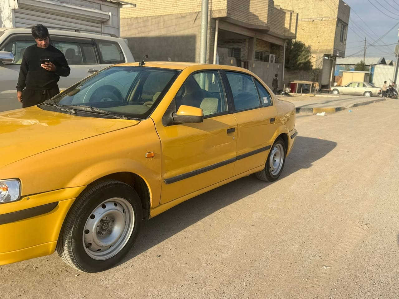 سلام عليكم سياره سمد ٢٠١٢ سياره خير من الله مكينه جديده تبريد شغل تخم تايرات جديده سياره حلوه صدر جديد بيه مبدال بيه جاملغ امامي فقط بدون دواخل سعر ٣٨وبيه مجال رقم ***********
