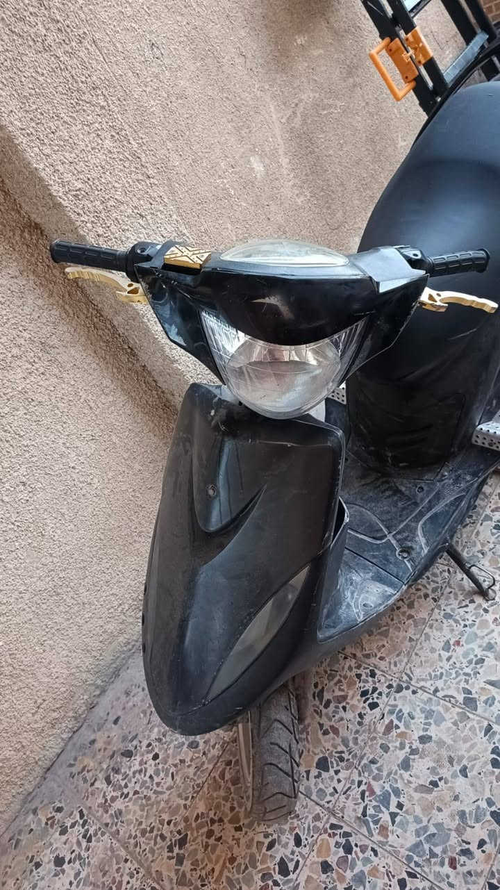 سلام عليكم
ماكس عدلة 120 دراجة نضيفة هاذا وصخ  مغاسلها 
الدراجة خير من الله مكينة كابريتر اكلجات 
450 الف متواجد فيس مازنجر واتساب ***********
