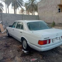 مرسيدس ٣٠٠ SE • موديل ١٩٩١ • رقم مميز