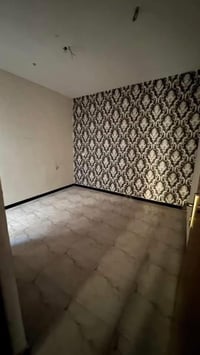 لليجار مشتمل ٨٠ متر يحتوي ٤ غرف نوم البيت نضيف كلش السيديه مربع الاقتص...