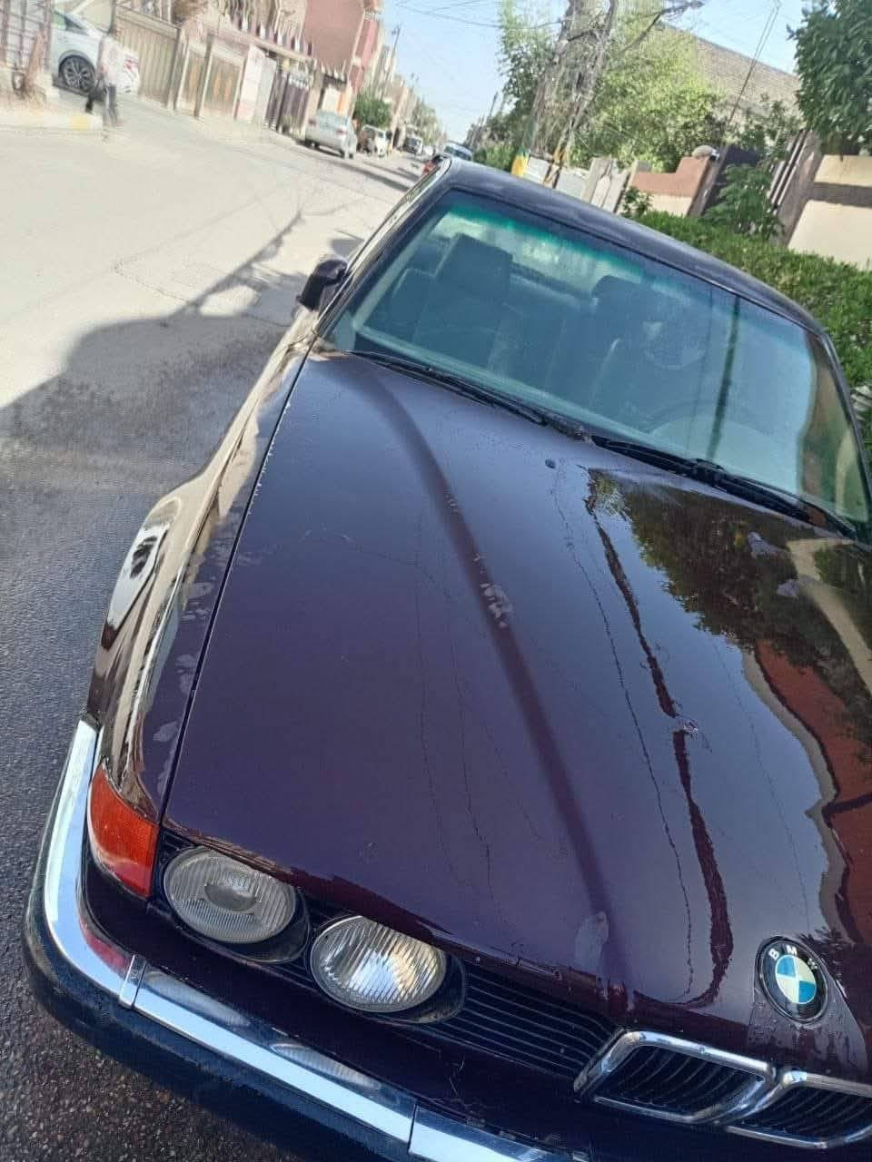 السلام عليكم.  انتبه السعر  .BMW.730.I
ترهم بالتقسيط كل شهر 3 ورقات 
السيارة بيهه صبغ كم مكان فقط 

السيارة بيها خياس جوة الباتري .100الف فقط 
صالنصه خايسة ويحتاجلها بطيخة خلفية سعرها 110 الف
صدر جديد .لكن الدبلات مابدلتهن .وفلنجات .يحتاج تبديل 
.تبريد ياباني متضومة كاملة لكن الكونترول عطلان مال التشغيل 
  
رقم اربيل .اتريد تحويل اتريد وكالة . سنوية ساقطة من 3 سنوات

كير جديد شادة 
مكينة جديدة شادلها 
تايرات جديدة 

مراوس بسيارة صفرة .بدون فرق وكون 
او بيع نقد 25 ورقه قفل. 

*********** سامر ابو مهدي 
***********
