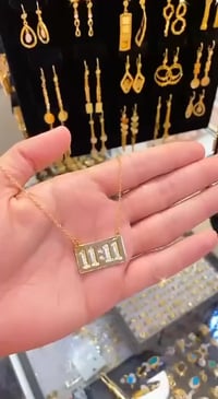 قلادة 11:11 • ستانلس ستيل • ذهبي فضي