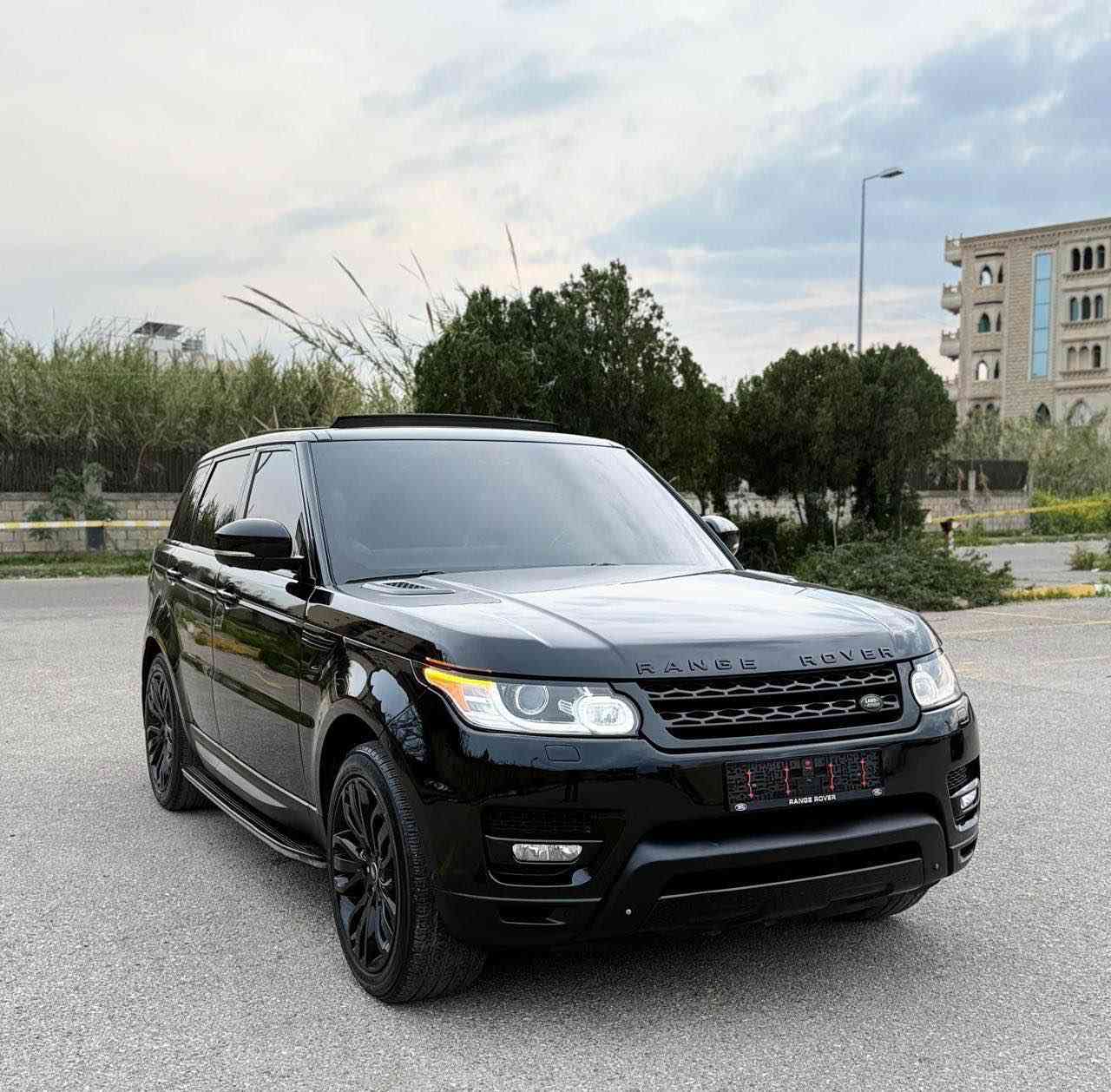 Range Rover V8 Dynamic          Model : 2015
Clean carfax , Full panoramic , 5 cameras 
0 faults, Full service donne recently 
whatsapp : 76/523470               Price : 27,000$

رنج روفر خارق ماشاءالله موديل ٢٠١٥ ، موتير و فيتاس توب 
ميكانيك شركة ، سوبر نضيف ، مفول زوايد ، ٥ كاميرات 
رنج بيت و لا جرح و عالفحص ، موجود بطرابلس 
الله يهني صاحب النصيب         السعر : ٢٧،٠٠٠$ 

ملاحظة‼️ أنا أعمل في مجال التسويق و المبيعات و ليس لي اي صِلة مع مالك السيارة ، لذلك يرجى التواصل على رقمه مباشرةً للإجابة عن جميع أسئلتكم ،للإستفسار : ٧٦/٥٢٣٤٧٠ طرابلس, لبنان


**إذا كنت صاحب هذا الإعلان وتريد حذفه لأي سبب، رجاءا أرسل رسالة إلى الدعم الفني**