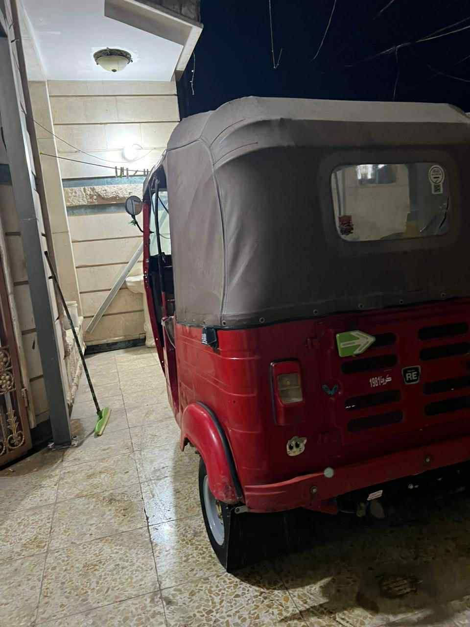 تكتك 18 شهر5.  رقم ونسويه نكليزي كلشي ما معمر بس دوس باقي كفاله ي نقص ما بيه كبل لشارع سعره 5ونص وبيه شي قليل*********** مكان محموديه
