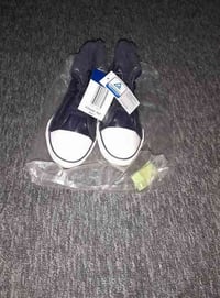 ٢٠٠ زوج احذية بالة اصلية بسعر مناسب اليريدهن يخابرني ٠٧٧١٢٩١٥٨٨٦