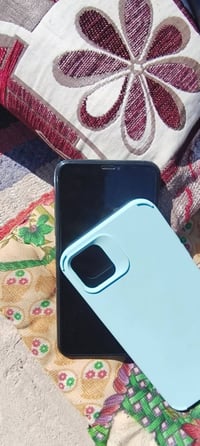 ايفون 11 برو ماكس • ٢٥٦ • شاشه وبطاريه اصليات