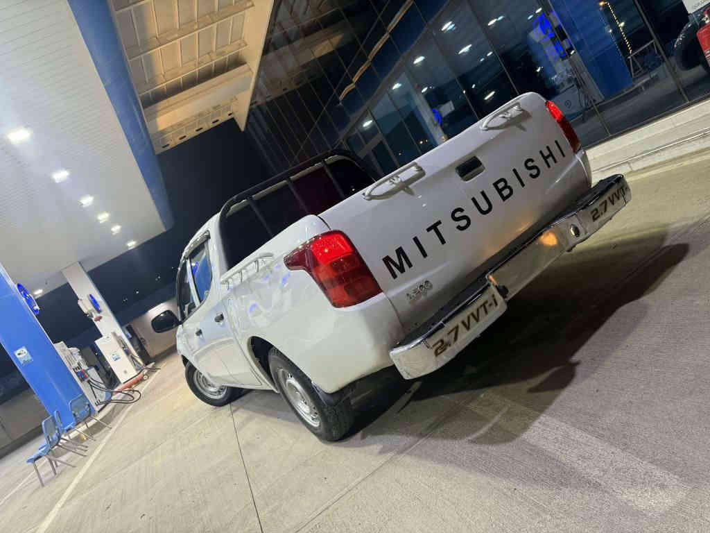 بروایەقەزافی بەنیزن مۆدیل ٢٠١٦بۆ فرۆشت
  براویە
گێرو مەکینە و 
تەبریت تەقەو ڕەقە بەشەرت 
سەیارەکە نمونەیە لە جوانی 
چوار تایەی باشی لەژیرە ***********

***********

سـعـرm 📩

گێر و مەکیەنەی بەشەرت 
هیچ کێشەیەکی تێدا طوز, صلاح الدين
