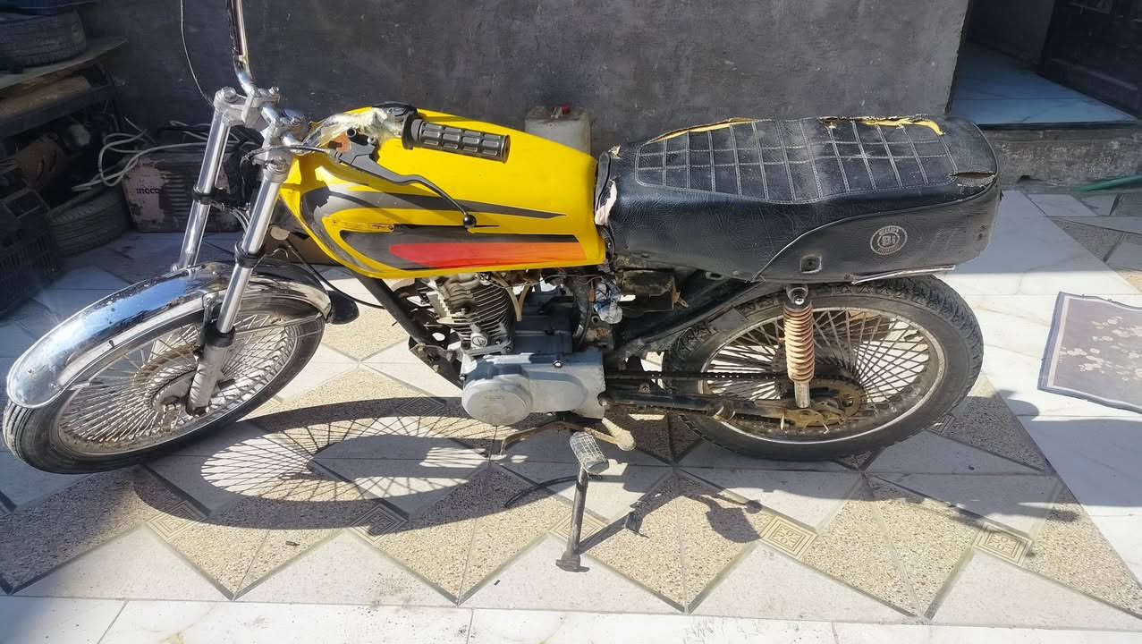 اربعه كير كلك مكفوله دراجه مال شغل  تركع هندر توديك وين ماتريد صوت محرك ناعم. بيها جبنه تنكط قليل  يرادله ترتيب. اني ابيعلك دراجه مال شغل لتكلي تريد ترتيب   السعر 200 وبيها مجال قليل مكاني كربلاء الابراهميه قرب السيطره رقم الهاتف *********** شراي اتصل
