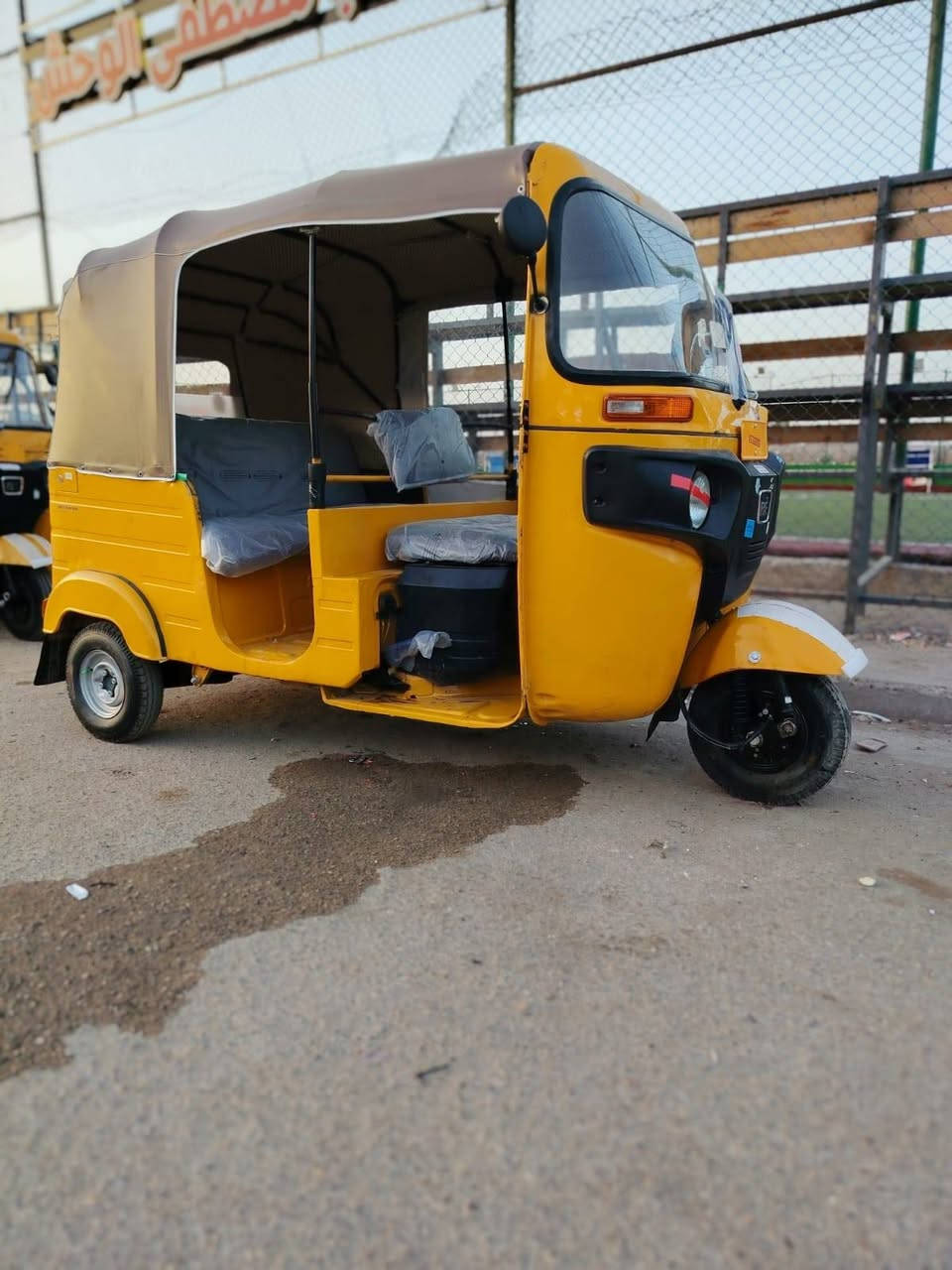 السلام تكتك موديل ١٨ لا ضربه ولا صبغ فقط دوس معمره محرك جديد ناعم لا تنقيص ولا تبخير تحويل ثاني يوم  ماشه جديده تخم تاير كهربايات كلهه شغاله سنويه انكليزي بيه تكحيل التكتك أثر زلوغ مكاني الشعب ٥٩٠٠ وبيه مجال رقمي ***********
