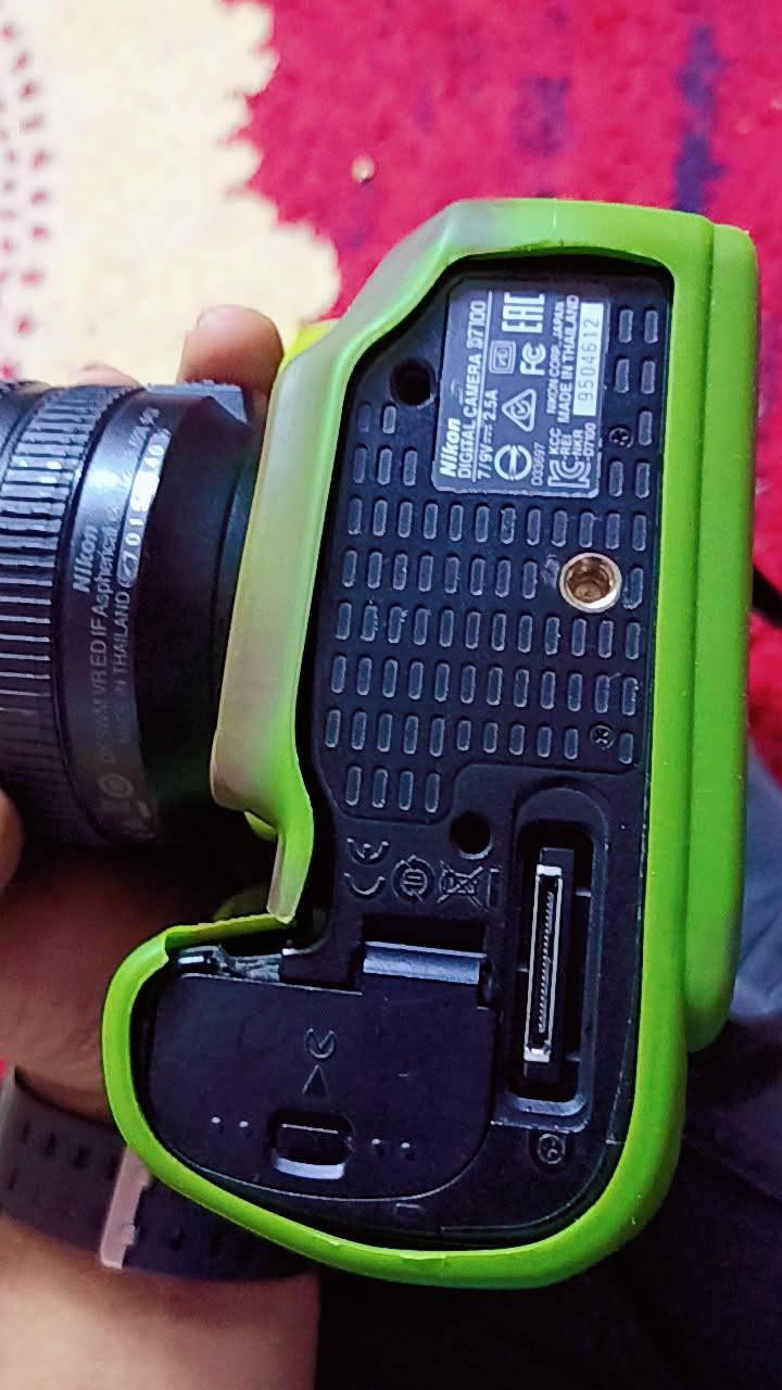 بسبب الوعود الكاذبه اعيد نشر  
‏Nikon 7100 
‏ملحقات
‏عدسه 18_140
‏شاحنه بطاريه
‏حزام نيكون 
‏قباقه +جلاتين 
‏السعر 350
‏***********
‏العنوان /بغداد الامين الثانيه 
‏
