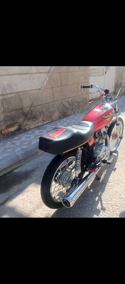 دراجه نامه تعمير شاصي ارشه موديل 13 اوراق كامله رقم شاصي وبليته تعمير كله جديد صالهه شهر معمره دراجه غراض كله اصلي للبيع السعر 850 وبيهه مجال للشراي مكاني ناصريه مركز ثوره
***********
