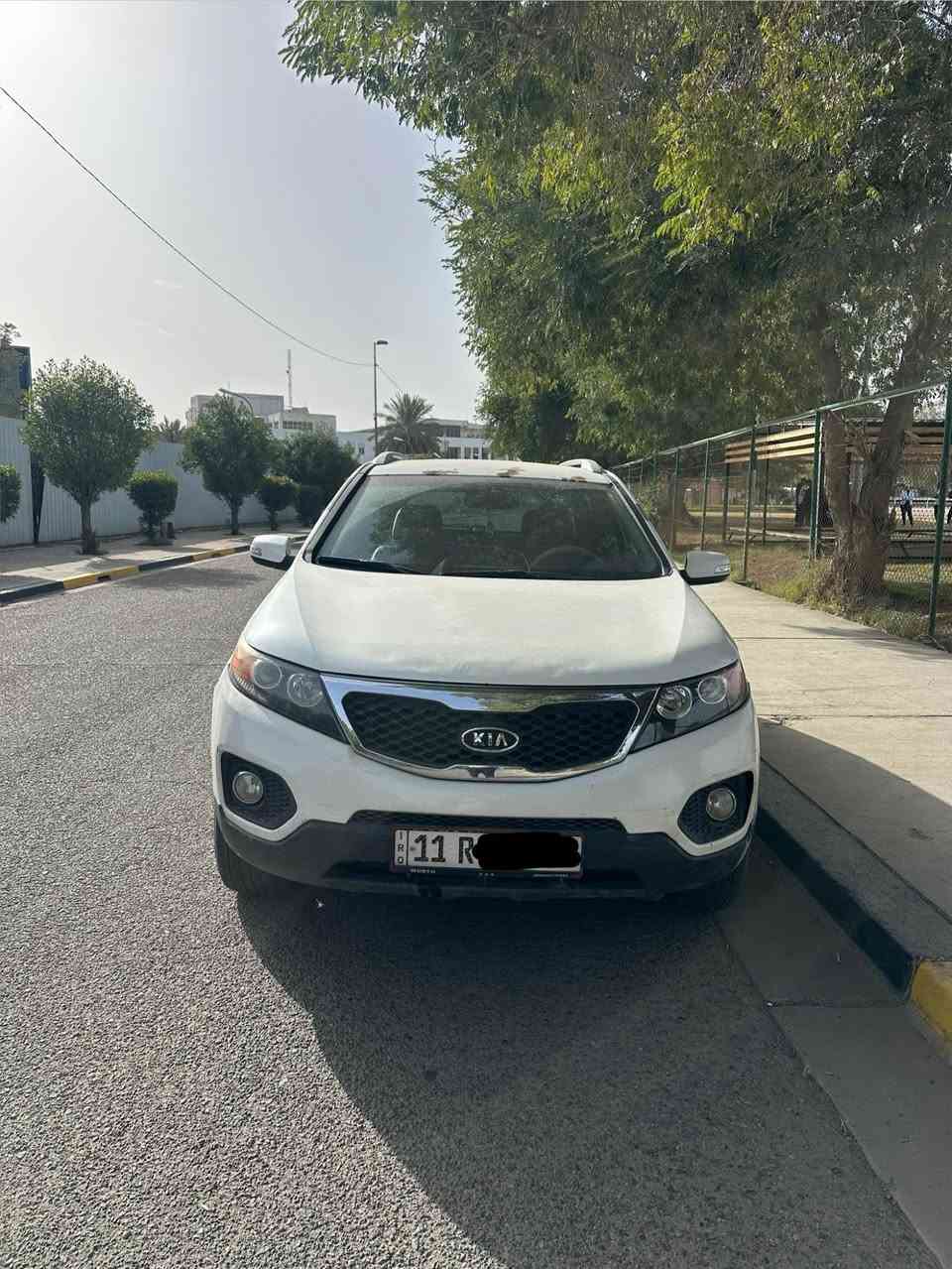 سلام عليكم

Kia sorento 2013

كيا سورنتو  2013

مواصفات ex

اعلى شي عده قمارة 

كراسي تدفئة

تبريد تدفئة dual zone 

قطع تبريد خلفي

تثبيت سرعة

وغير منها

محرك 2400  اربعة سلندر 

المسافة المقطوعة  94500 ميل يعني تقريبن 150 الف كم

حادث سرقة متبدل البجم

سيارة بيها ملاحظات مثل:

قمارة جاردة من فوق و التكمات 

حادث على جاملغ السايق يتعدل بارد مع تكحيل

وغير منها شخوط 

بيها شاشه كاربلاي اني شديتها جديد 

 السعر المطلوب 120 وقابل للتفاوض للشراي 

استفسار مع الرقم ***********

مكان السيارة المنصور بغداد, العراق
