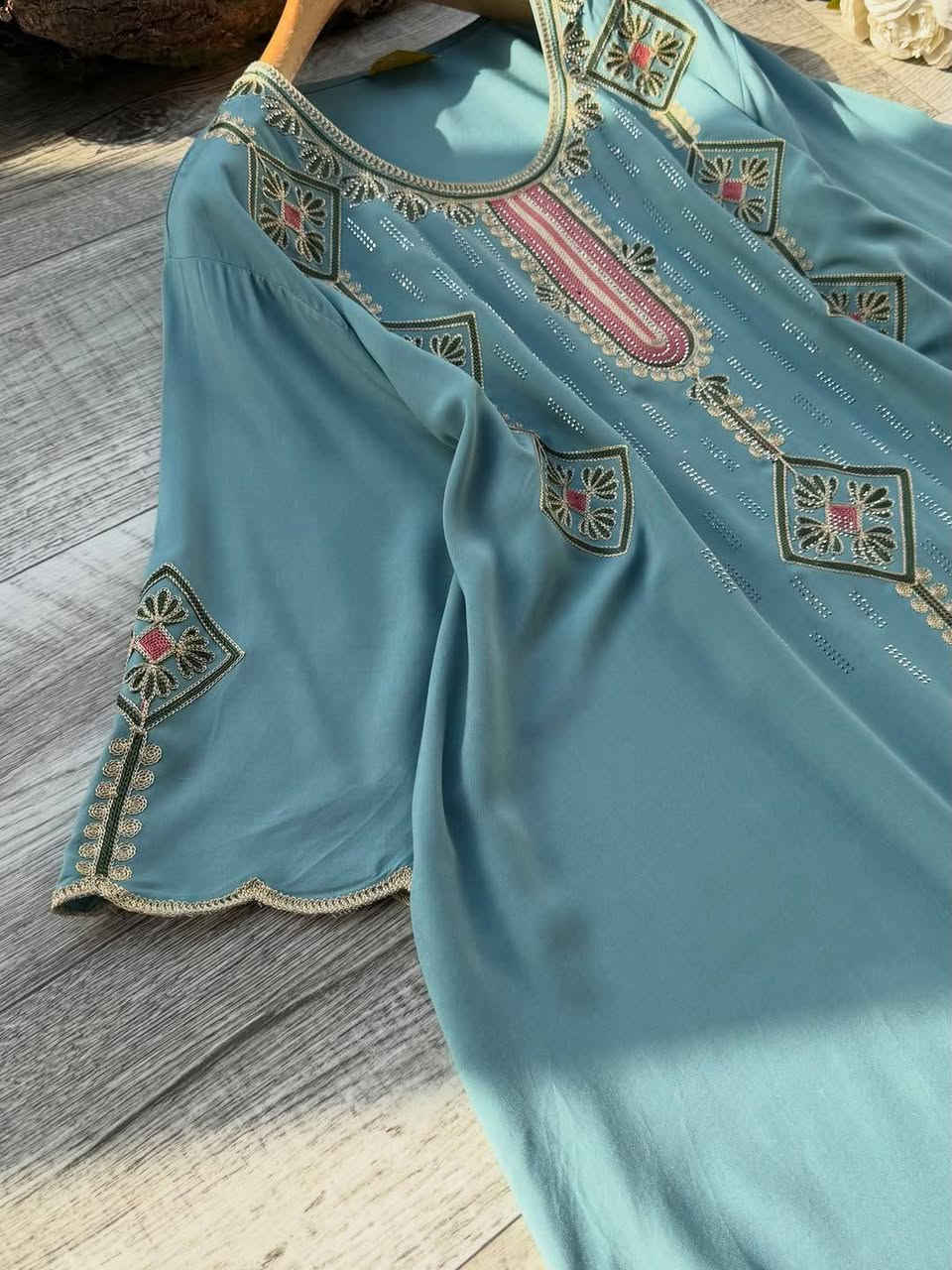 وصل الرمضاني 🥹🌛🌙⭐️
فيولا.. الأناقة والراحة تبدأ من بيتكِ! ✨
#دشداشة_نسائي_سسسادة_تطريز
#السسسسسسعر_صااااااااااااارت_قطعة_10ألاف 
القياس _2xl_3xl_4xl_5xl
الخامه كشمير  درجه اولى
التوصيل الفين دينار داخل قضاء المسيب
التوصيل محافظات 6ألاف


**إذا كنت صاحب هذا الإعلان وتريد حذفه لأي سبب، رجاءا أرسل رسالة إلى الدعم الفني**