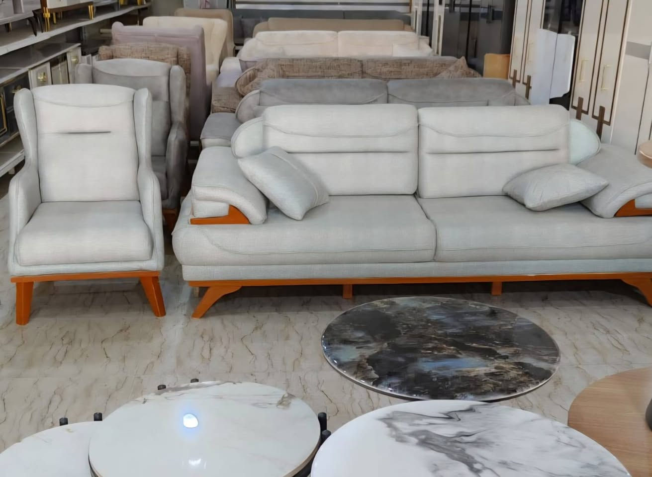 يتوفر لدينا تخم قنفات مختلف الموديلات كما موضح في الصور نقدا وبالتقسيط 
#جمعيةبيتي
#للبيع بالتقسيط


**إذا كنت صاحب هذا الإعلان وتريد حذفه لأي سبب، رجاءا أرسل رسالة إلى الدعم الفني**