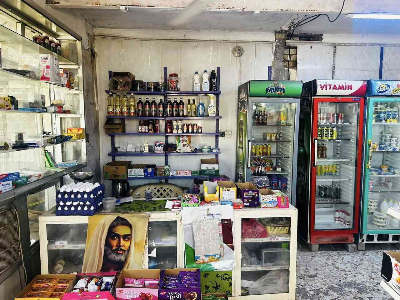 السلام عليكم اسواق للبيع المكان حي السفير اسواق ابو كاظم اسواق ركن ومعروفة موقع مميز الاسواق عوزها فقط مسواك شغل خير من الله سبب البيع عدم التفرغ 
للتواصل ‭***********‬
سعر مناسب
