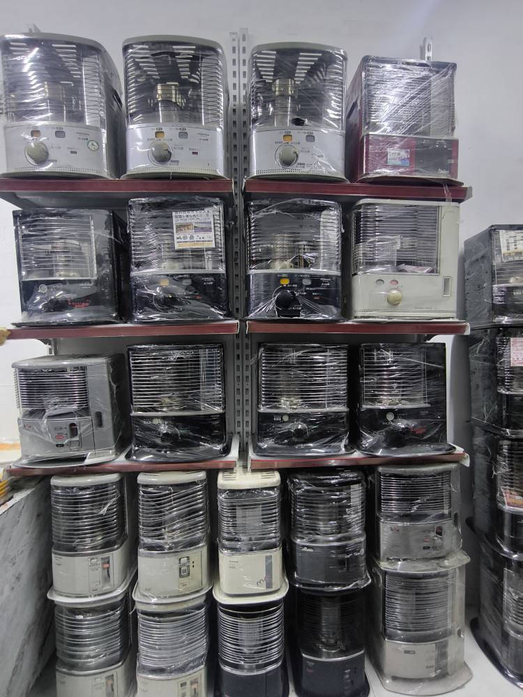 صوبات باله.ياباني اصلي كله بي ضمان.او جميع الاحجام متوفرة  السعار من 40. الحد 130. عنوانه حزيران مقابيل ماركت النجوم رقم الهاتف *********** كركوك, العراق
