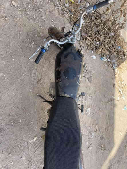 خمسه كير مكينه ما مفتوحه يرادلهة شويه تعديلات زنجيل سعرهة 160وبيها مجال دراجه تخبل رقم ***********
