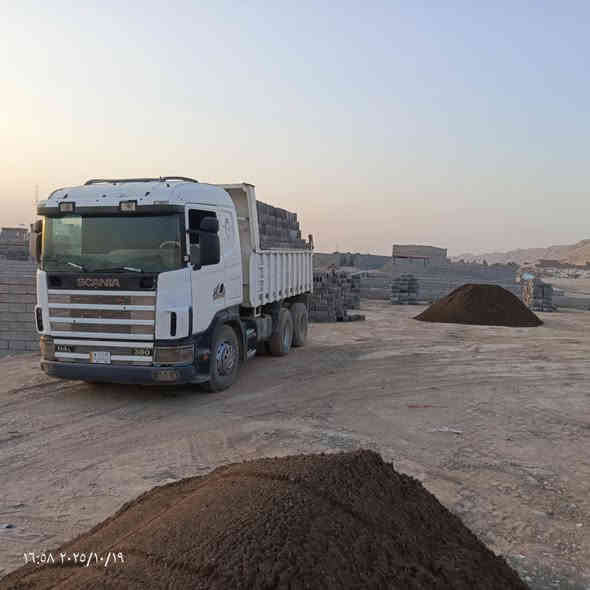 السلام عليكم سكانيا للبيع 2001 رقم بغداد حجم المحرك 380 عنوان دوز سعر 210 رقم الهاتف***********
