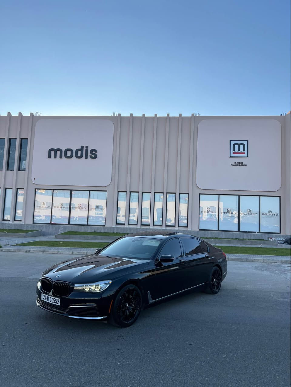 BMW 740Li
للبيع او مراوس 
ضمان امريكي
سنة ٢٠١٩
معرك V6 B58 مرغوب 
باب لارج 
فول فول مواصفات 
كير معرك بشرط دعامي لدعامي بشرط 
مكفول بدون صبغ بدون حادث شخط بشرط
سنويه جديد تعويل بشرط 
سعر جوه سوق ماكو بهاي سعر 275مجال بصيط 
رقم او واتساب ***********
bmw 740Li
فرۆشتن و گۆڕینەوە 
زەمان ئەمریكی
مۆدیل ٢٠١٩ 
مەكینە 6 b58مەڕغوب 
دەركە گەورە 
فول مواسەفات 
گێڕ و مەكینە بەشەرت بئ سبوغ دەعامی لۆ دەعامی بەشەرت
سەنەوی نوێیە تعویل بەشەرت
سعر خوار ھەموو بازار 275💵 مجال برایانە 
شوێن ھەولێر 
***********📞📞📞📞 أربيل, العراق

