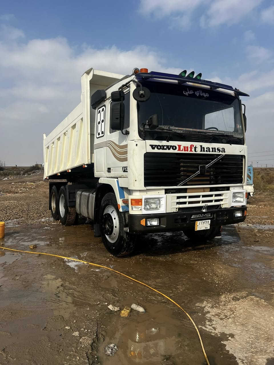 السلام عليكم فالفو اف ١٢ مكينه ٢٢ مجموعه النكي ٢١ كير ٣/٣ 
 السياره جاهزه للعمل تبريد كهربايات فول رقم واسط والتيرات ٢٤ صاج /***********
