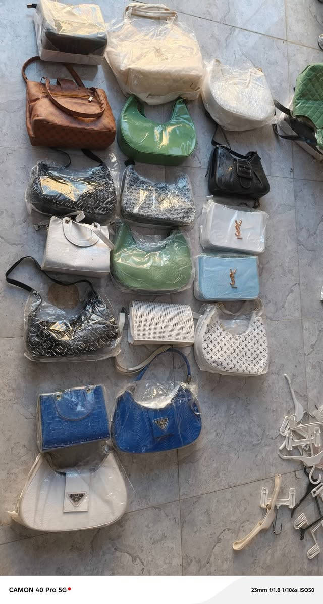 سعر القطعه 5
توصيل داخل الكوت مجاني


**إذا كنت صاحب هذا الإعلان وتريد حذفه لأي سبب، رجاءا أرسل رسالة إلى الدعم الفني**