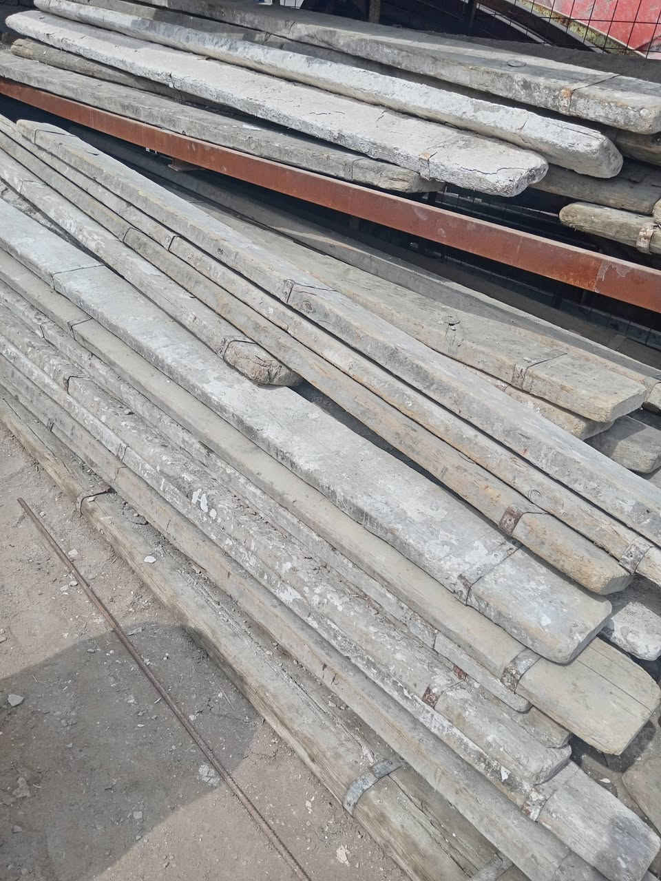 شيلمان  وعرباين  وبراج ابو مترين وابو مترين ونص ودوس ابو ٤متر وبراميل للبيع كلهن نضاف ***********
