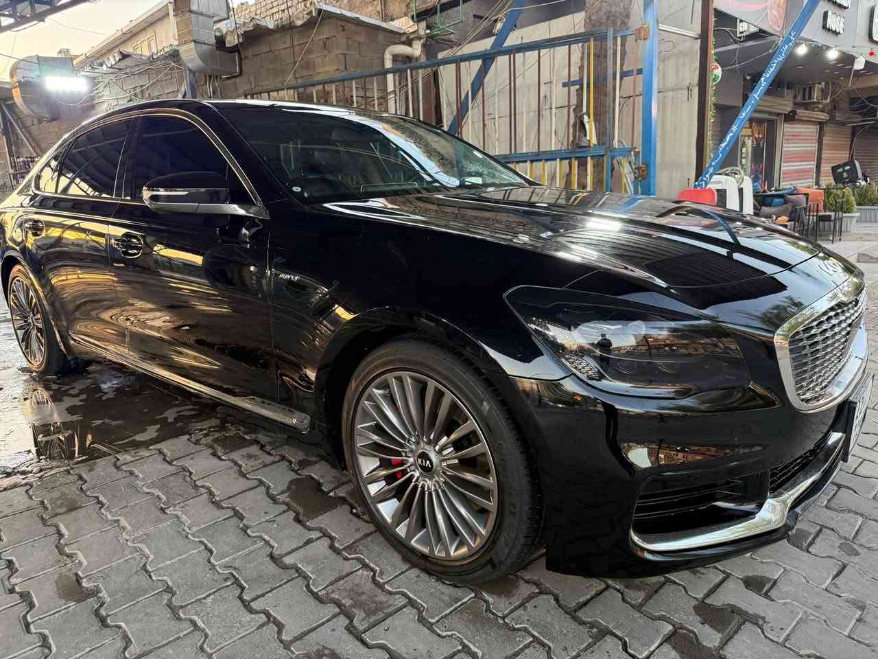 🏁 للبيع:كيا K900 ليمتد (أعلى مواصفات بالشركة)
🏁لأصحاب الذوق الرفيع والبحث عن الفخامة المطلقة، 

كيا K9 موديل 2021 ، وارد كوري، جاهزة (مدفوعة الرفاهية).

المواصفات الفنية:

🔹 فتحة سقف

🔹 داتاشو 

🔹 لدات داخليه عمل من اقوه النوعيات

🔹 المحرك: 6 سلندر، سعة 3500 تيربو  (قوة وهيبة).

✅ أنظمة القيادة: رادار، تحديد مسار، مثبت سرعة، درايف مود، نظام ECO لتوفير الوقود، مانع انزلاق، ومانع انحدار.

✅ الراحة والتحكم: أبواب شفط، بصمات دخول وتشغيل، فرام كهرباء، أوتو هولد.

✅ المقصورة الداخلية: غرفة جلد ملكية، قنصل خلفي ملكي، كراسي كهرباء مع ذواكر، نظام تسخين وتبريد للمقاعد .

✅ التكنولوجيا والروئية: كاميرات 360 درجة، شاشة مع كاميرا رجوع، حساسات أمامية وخلفية، مكيف ديجيتال (أمامي

ي وخلفي + تكمه ) 

موجود العصر فقط الوزيريه مقابل مستشفى السفير

***********
