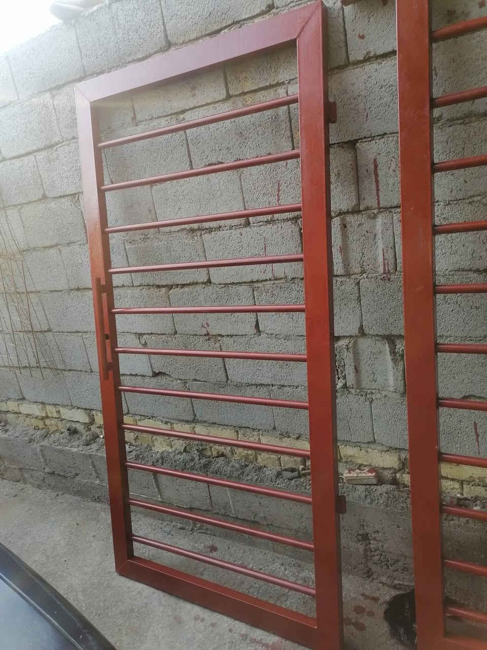 باب سلايت للبيع كلشي كامل بس نقص كابون السعر 250 الف.  رقمي *********** والاسيا ***********
