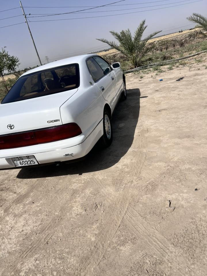 السلام عليكم بطه متصل موديل ٩٣ السياره جاهزه مجهزه مكينه بلصندوك حداديه اسفنج رقم انبار انكليزي تبريد كامل مال ملكه وي السويج شرط طفيه كهربائيات كله شغال كغاله عامه من الكصً والاصوليات والضربه  ونقل الجثه مال جناي مايخسر عليه  شاشه تاب بلاتوث السعر  ٥٧ وبيه مجال بصيط مكان السياره الديوانيه للاستفسار ***********
