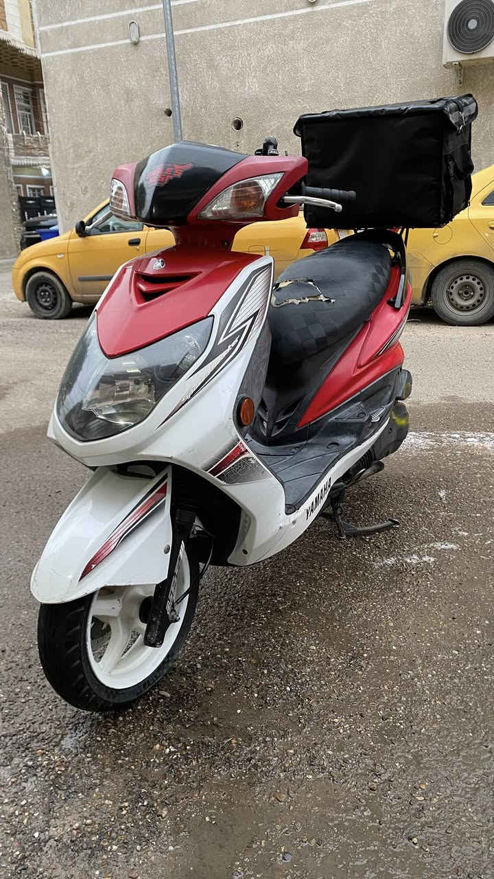 السلام عليكم دراجه سكنس فحل كوري خمسينيه دراجه مكفوله برغي ممفتوح بيه دراجه ناعمه مداريه بانزين محسن ودهن امزويل دراجه للبيع سعره 1275 وبيه مجال مكاني بغداد حي القاهرة الاتصال ***********
