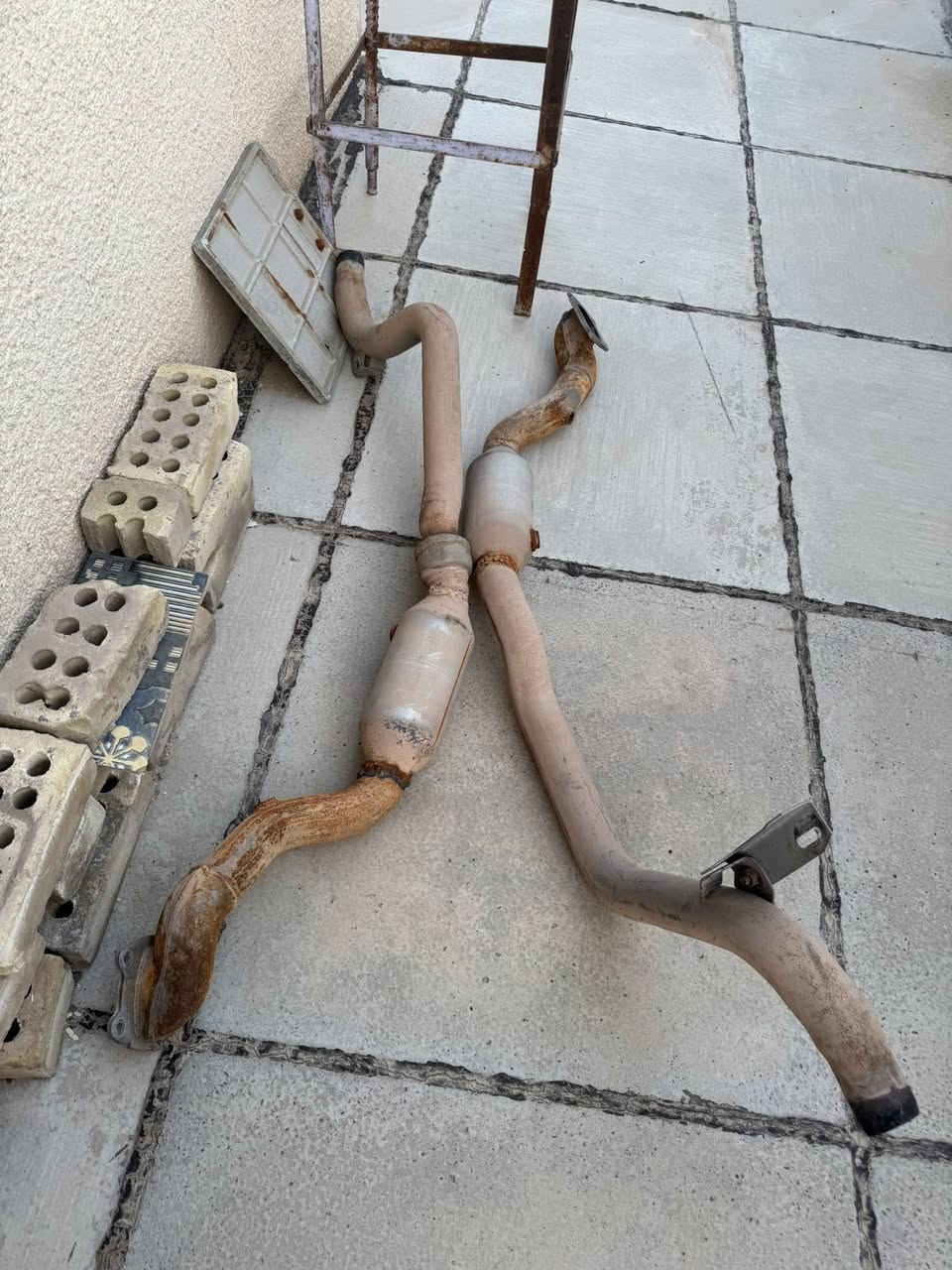 غراض جارجر
 كاعيات بلاديات 
حجر صالنصه تركي يطفي السيرفز وكتمه حلو وبطاين بوب ونوزلات 
***********
مكاني بغداد
