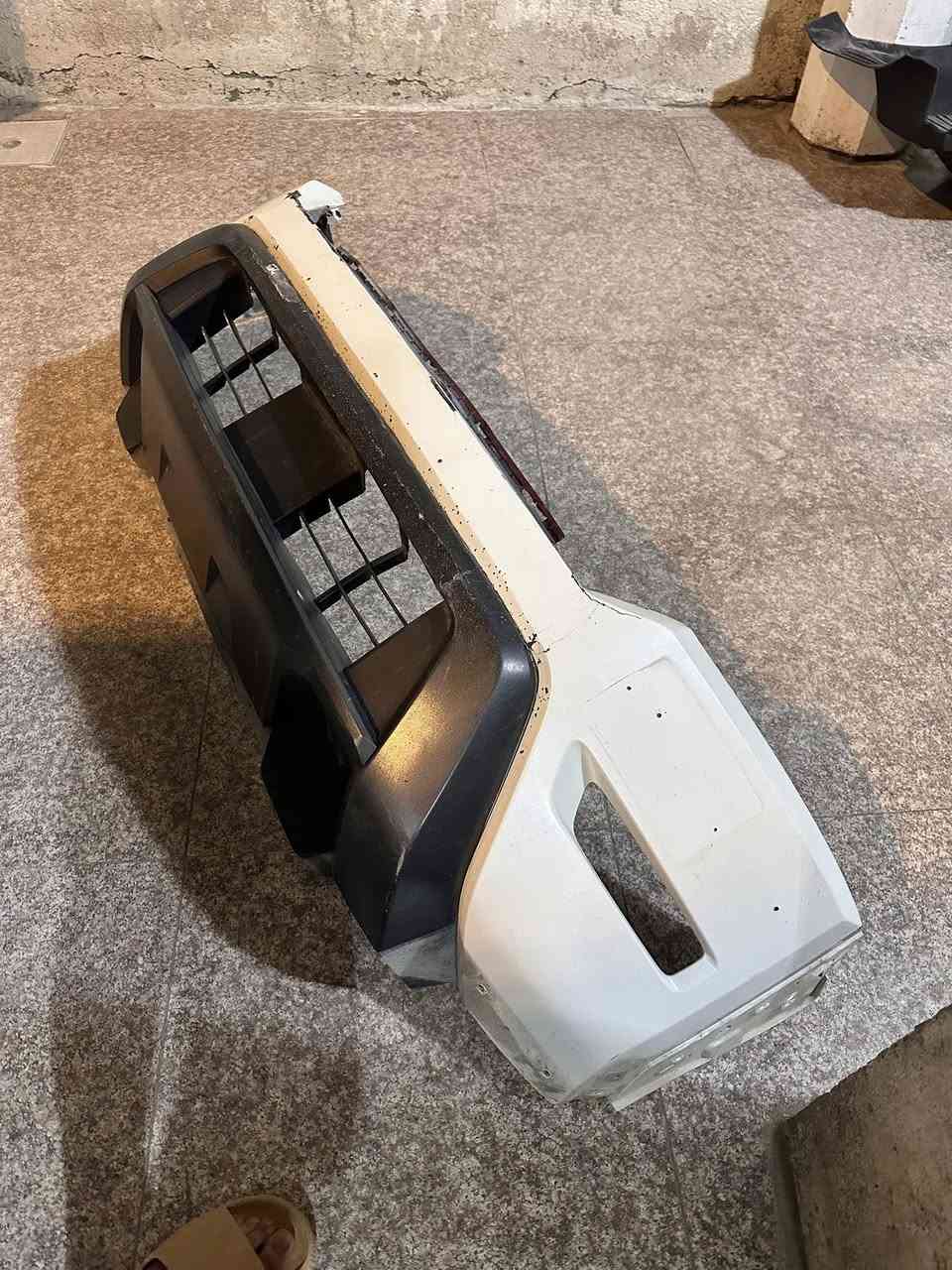 للبيع دعاميه فرونتيرا ع هاذه الوضع بيه تصليح  سعرها كامله ٢٥٠ الف مكان البصره  ***********
