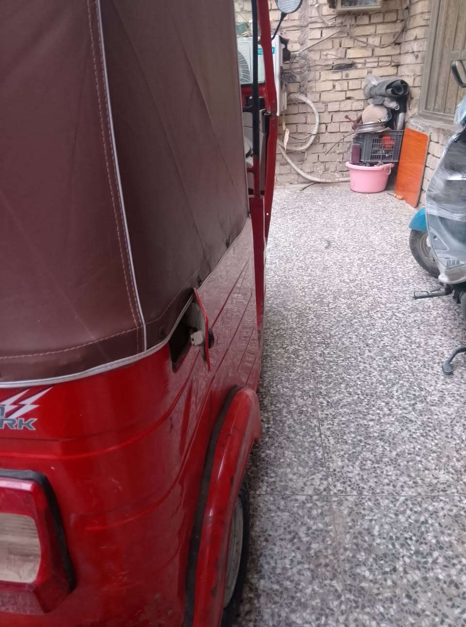 سلام عليكم تكتك 19 شهر 12 رقم وسنويه مضلع  مكان كماليه  سعر 5700 وبيهة مجال تصال ***********
