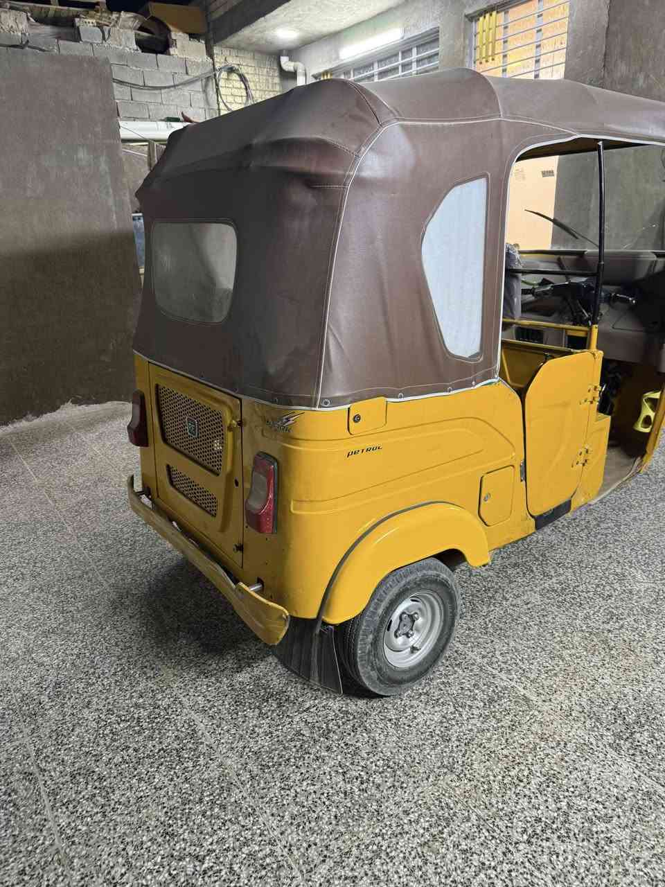 سلام عليكم تكتك موديل 22شهر10 وارق سحب نتكفل حلال وحرام سعر 5750 عنوان مدينه الصدر ***********
