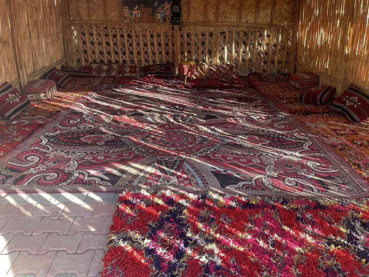 فرصه استثماريه جيده
منتجع في كربلاء طريق الرابط مساحه دونمين
نصف دونم منتجع سياحي ودونم ونصف بستان مزروع منتجع يعمل بصوره  جيده 
اللاستفسار***********
