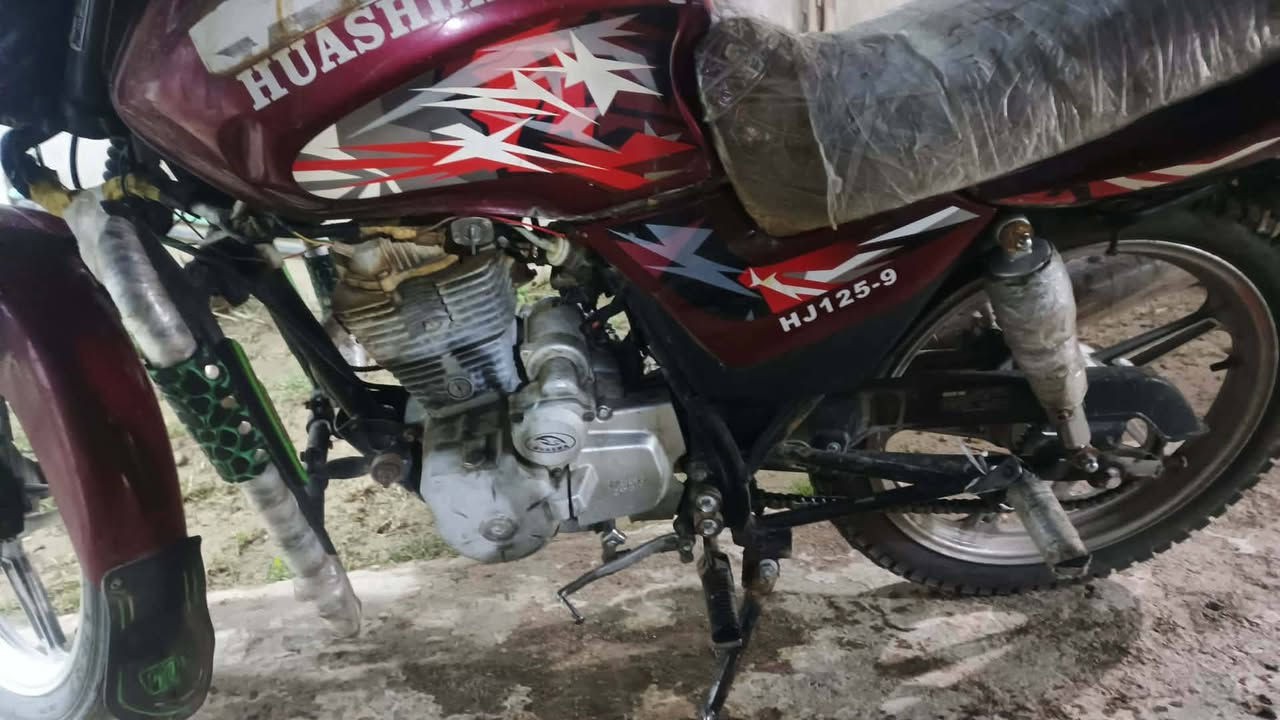 سلام عليكم هيوشه موديل 19 كمرك  سعر 650وبيه مجال لشراي مكان رمادي صوفيه: رقم ***********
