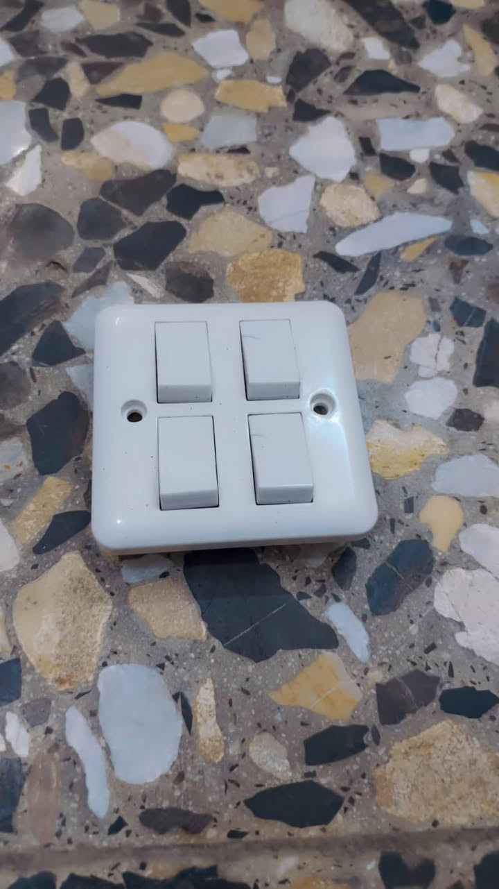 السلام عليكم عندي الغراض انشائيه جدد القطعه ع الف واذا كميه ابيعلك بسعر مناسب سبب للبيع تصفيه محل


**إذا كنت صاحب هذا الإعلان وتريد حذفه لأي سبب، رجاءا أرسل رسالة إلى الدعم الفني**