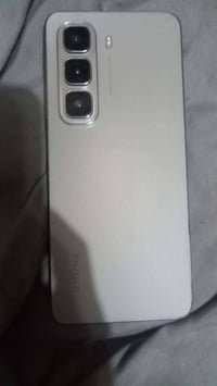 انفنكس هوت ٥٠ • ٢٥٦ • بطارية ٥٠٠٠