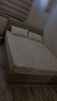 غرفة نوم مستعملة • عرض ١٦٠ • يحتاج نجار