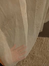 بردة ووسادة • تول ذهبي • بطانات نضيفة