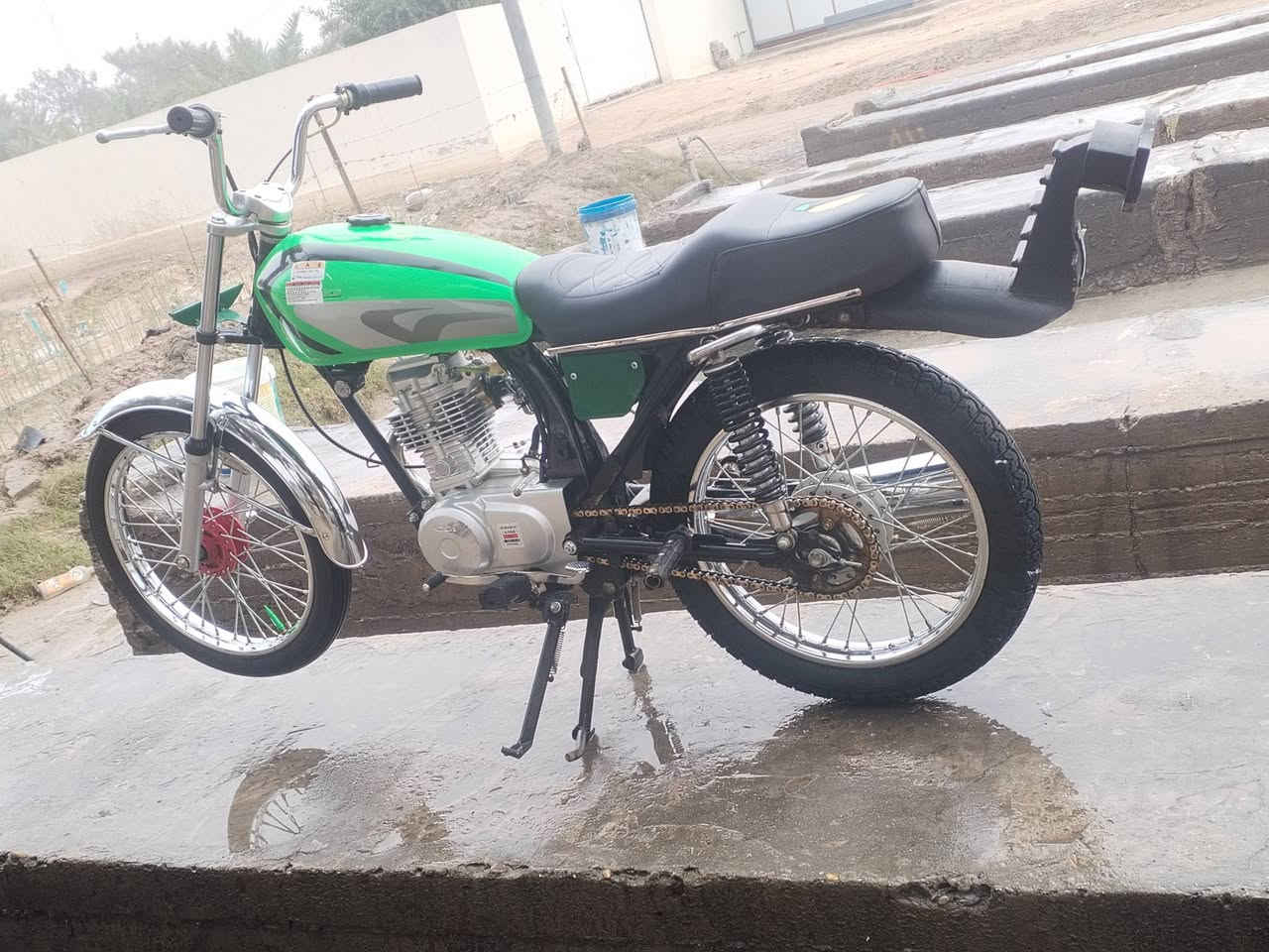 دراجه للبيع تعمير جديد 2025 وراق وشاصي 2015 مكان نجف سعر 750رقم ***********
