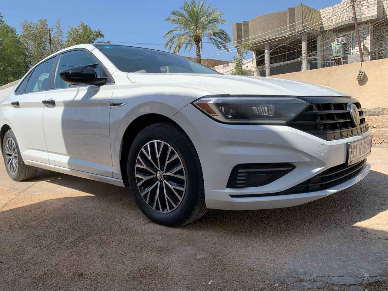 السلام عليكم
جيتا 2019 sel
بصمة بانوراما
رادار جانبي امامي خلفي
بچم كبس
محرك 1400 تيربو
حادثها تبديل قطعتين ابيض اصلي
سنوية وهزة جديدة بغداد بأسمي
السيارة فول مواصفات 
السعر 135$
مكان السيارة بغداد 
للتواصل ***********
