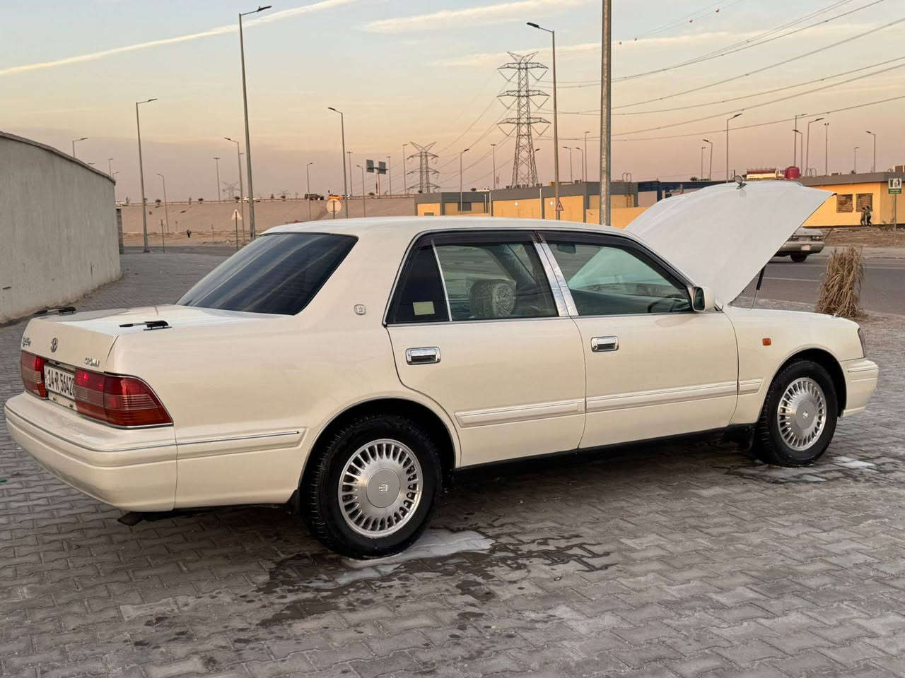 السلام عليكم
#كراون رأس الثور تكم
#مكفول من الگص ونقل الجثه 
محرك 3000  #جاهزه بدون نقص 
بأسمي سياره تحويل مباشر سنويه ورقم جديد 
#موديل 2000  
#المكان البصره 
#السعر 102
بيع فقط  #بدون مراوس 
, ***********
