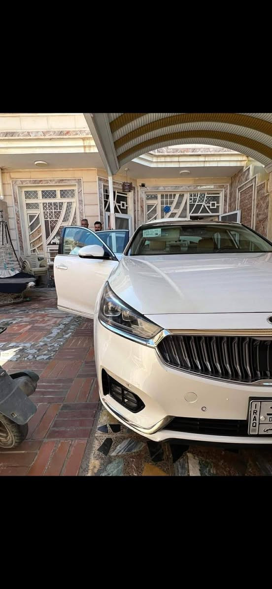 كادنزا للبيع
موديل 17
وارد امريكي 
فول مواصفات واحد ع واحد 
اعله فئه بل كادنزا 
سياره جديده بمعنه الكلمه 
استخدام شخصي 
تخم تاير 
صدر امامي خلفي جديد 
محرك 6 
3300
مبدل كازكت فقط 
ضرر جاملغ امامي مبدل 
ونص بنيد صبغ 
سعر 185وبيه مجال 
مراوس حسب الاتفاق يرهم 
مكان سياره الرمادي 
***********
