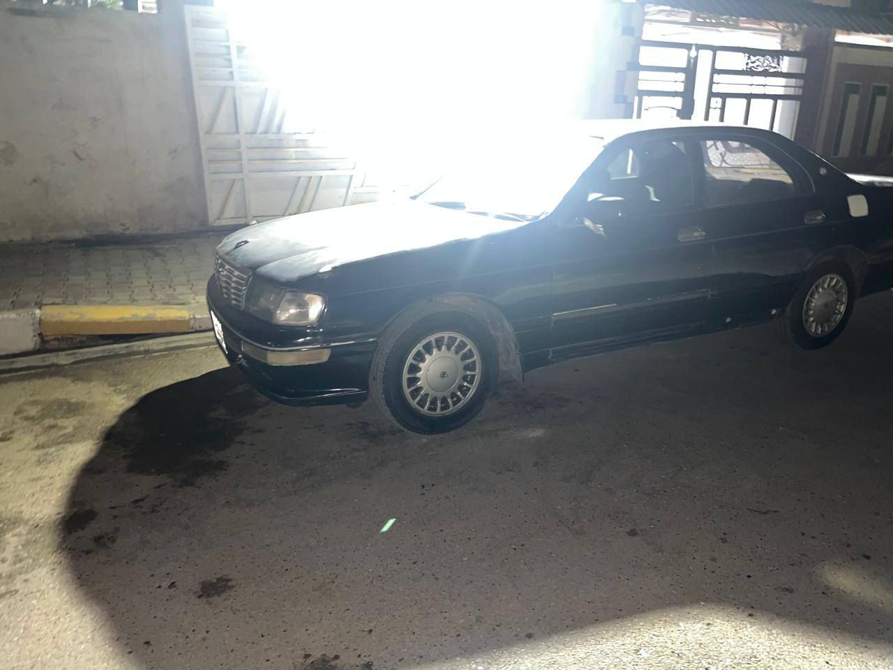 *المواصفات:*
- موديل: 1994
- رقم: ديالى مشروع
- سنوية حتى: 2027
- محرك 2500
- مكفولة من أي عيب شرعي
- دواخل نظيفة
- حدادية جديدة
- كهربائيات كلها شغالة ماعدا التبريد
- بيها مكانات صبغ 
- تخم تاير جديد
- تحويل مباشر

*المكان:* واسط، الصويرة

*السعر:* 37 وبيها مجال قليل

*للاستفسار:* ***********
